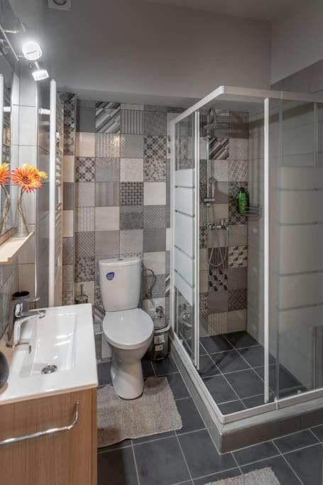 Elenis Cozy Apartment ลาริซา ภายนอก รูปภาพ
