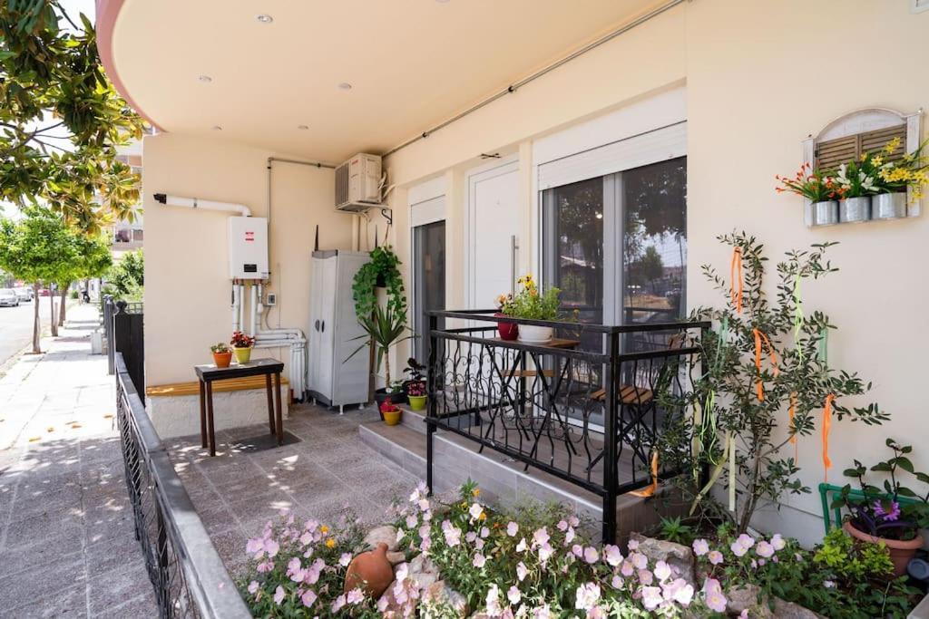 Elenis Cozy Apartment ลาริซา ภายนอก รูปภาพ